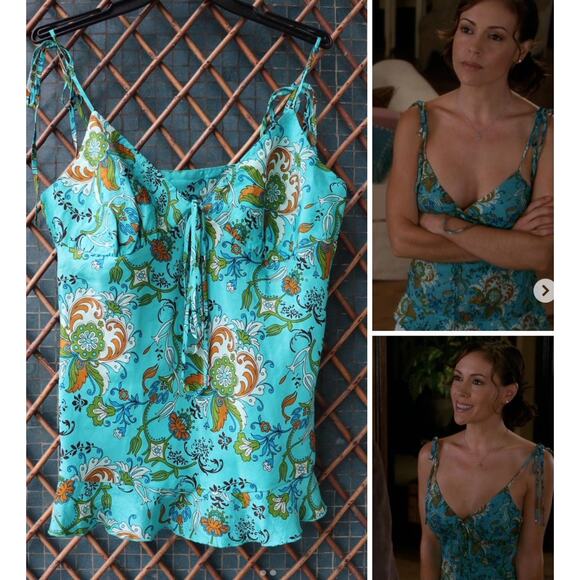 Charmed Phoebe Halliwell Floral Blue Tie Up Top Medium - Picture 1 of 7